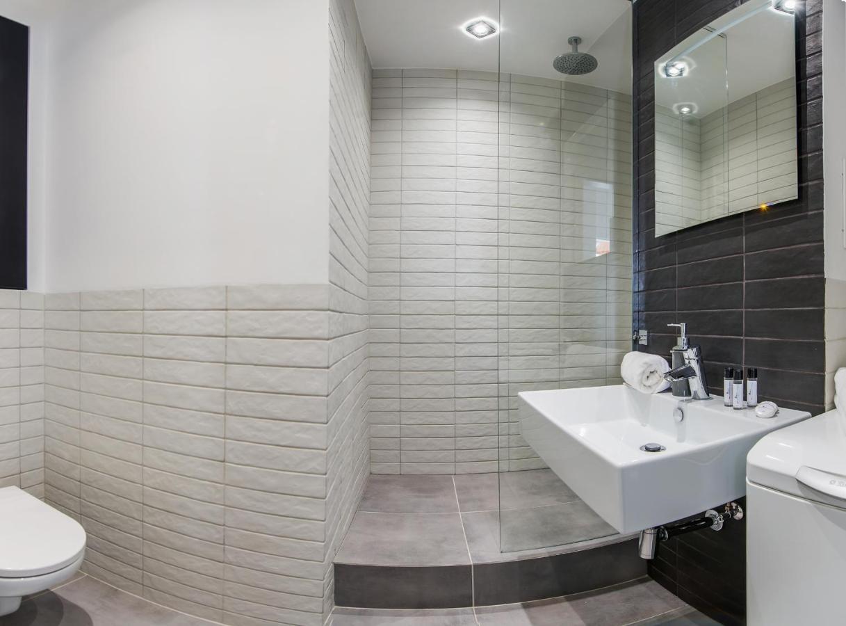 Dworzec Centralny P&O Serviced Apartments Varşovia Exterior foto