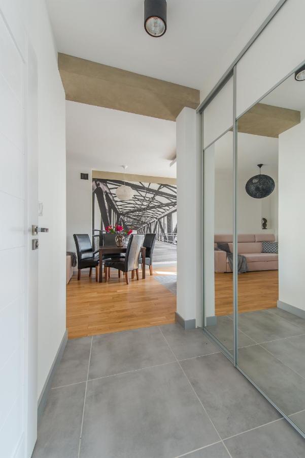 Dworzec Centralny P&O Serviced Apartments Varşovia Exterior foto