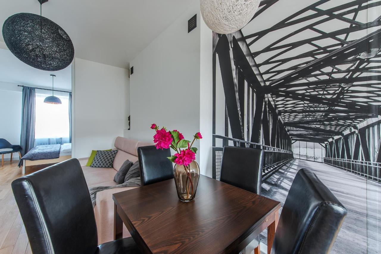 Dworzec Centralny P&O Serviced Apartments Varşovia Exterior foto